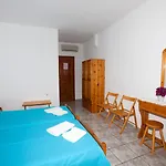 Nicolas 3* Скала