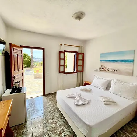 Apart Otel Nicolas 3*