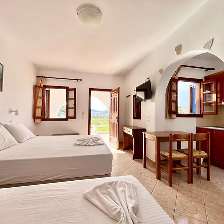 Nicolas Studios 3*