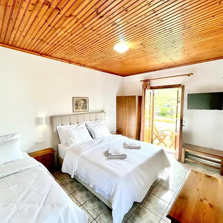 Nicolas 3* سكالا