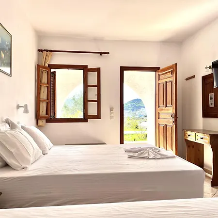 Nicolas Studios 3*