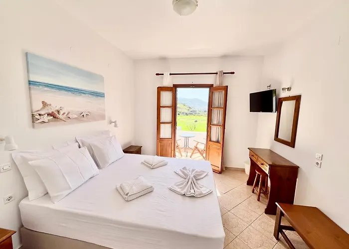 Nicolas Aparthotel 3*