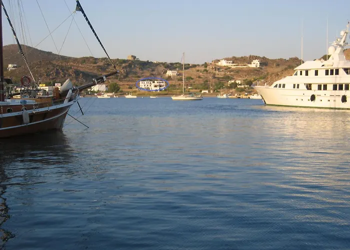 Nicolas 3* سكالا