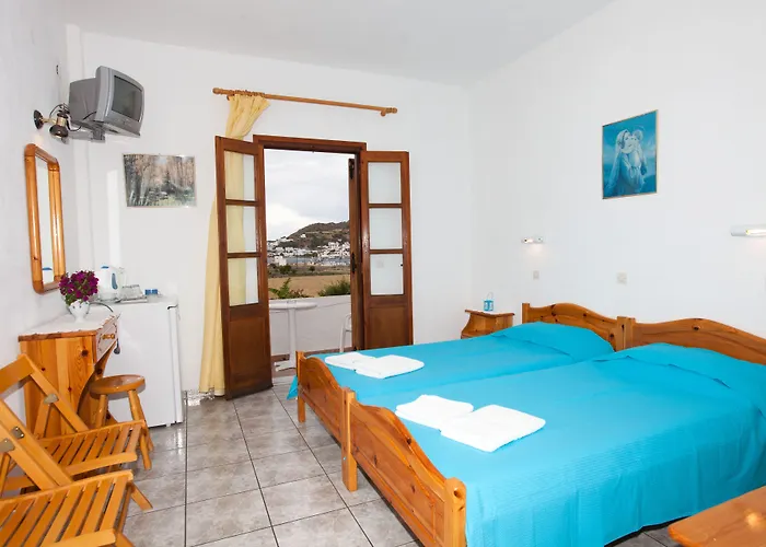 尼古拉斯公寓 3*